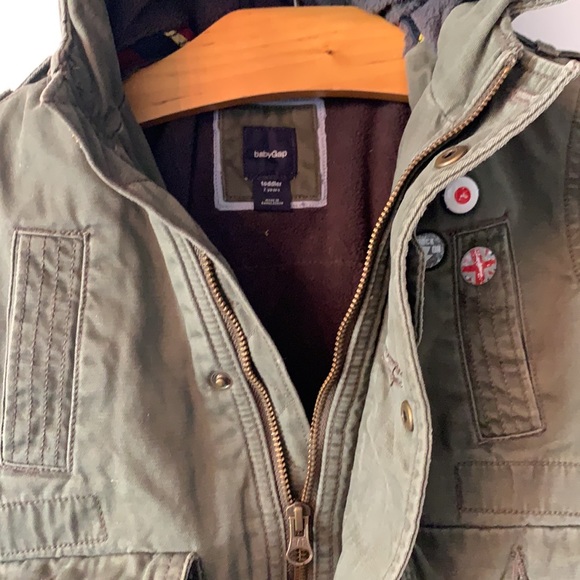 💚Baby Gap Toddler 2 years Khaki Army Green Hooded Denim Jacket w padding inside - Picture 7 of 15